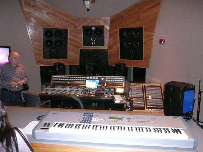 Studio d'enregistrement avec matériel dernier cri